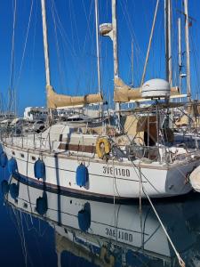 KETCH FERRETTI ALTURA 42