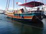 Yacht kecht en bois de 22m tout quip et amnag pour de confortables croisieres